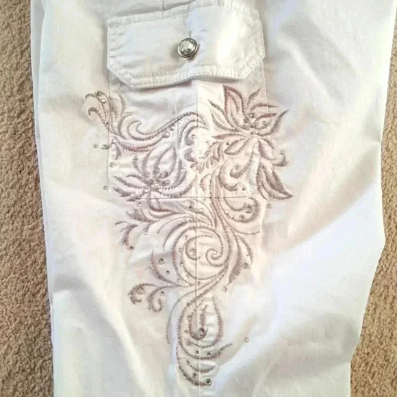 INC International Concepts White Size 10 Cargo Pants  Embroidered Adjustable - Picture 11 of 13